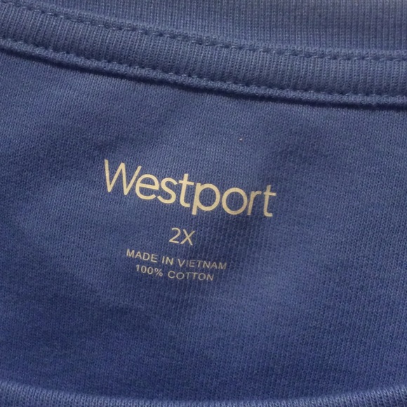 ☘️ 2X knit top with embellishments. NWOT - Picture 2 of 3